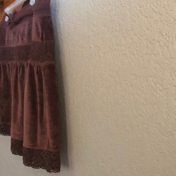 bcbgmaxazria Brown Pull-on P/L Velvet/Lace Skirt - Picture 3 of 8